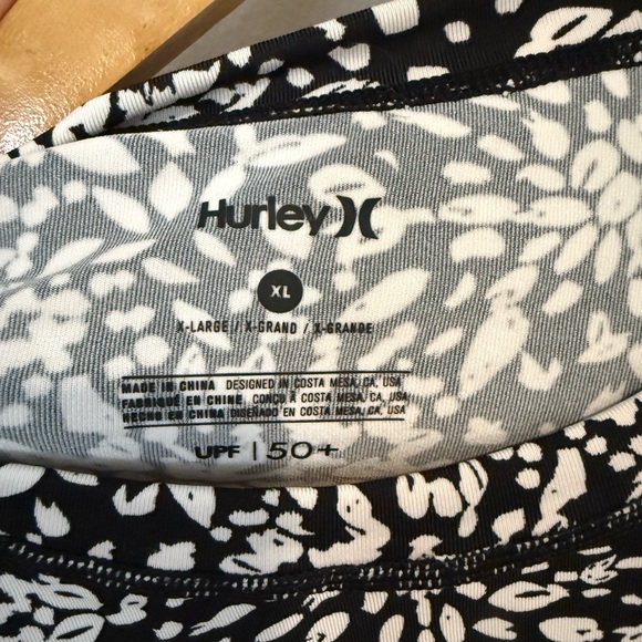 Hurley Long Sleeve Rash Guard Swim Top XL Black White Floral UPF 50+ Surf Beach - Picture 2 of 6